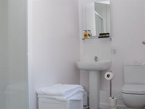 Old Riverview Guest House إيرث المظهر الخارجي الصورة